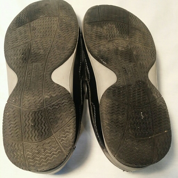 Roebuck and Co, boys black shoes - Picture 6 of 7